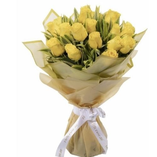 Ramo de rosas amarillas con envoltura elegante